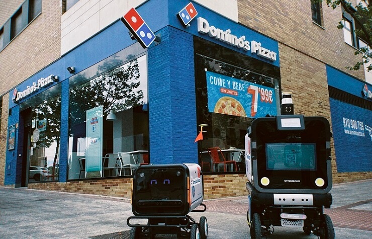 Domino’s Pizza тестирует в Испании автономных роботов-курьеров