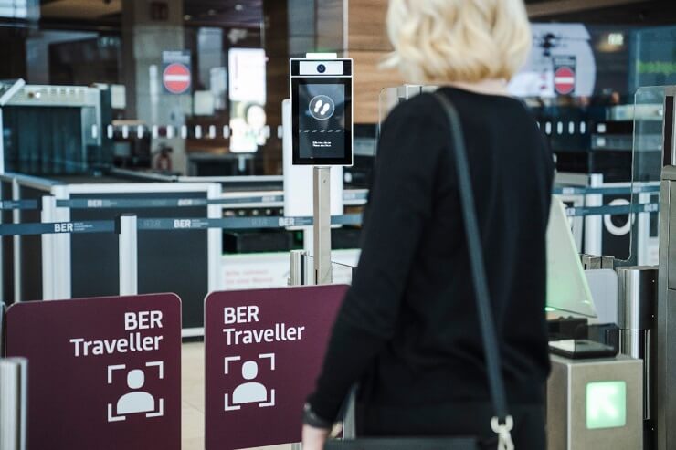 Биометрическая система распознавания лиц BER Traveler заменит посадочный талон в аэропорту Берлина