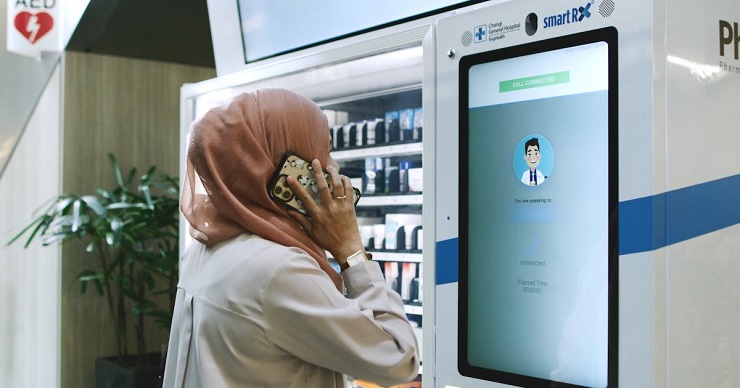 В Сингапуре представили аптечный вендинг автомат с видеоконсультациями фармацевта