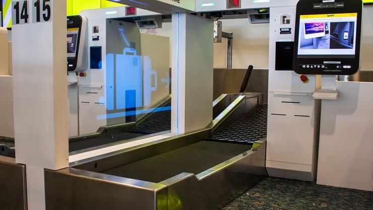 В международном аэропорту Орландо установили киоски саморегистрации багажа