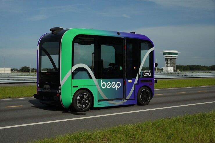 Beep и Oxa объявили о партнерстве по внедрению в США беспилотных транспортных средств