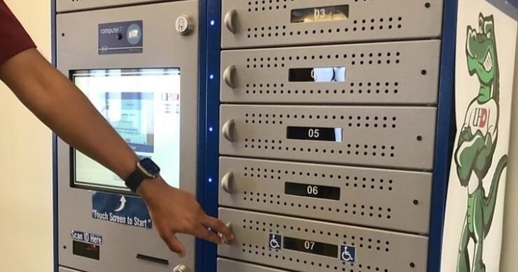 Автомат для аренды ноутбуков установили в университете Хьюстона