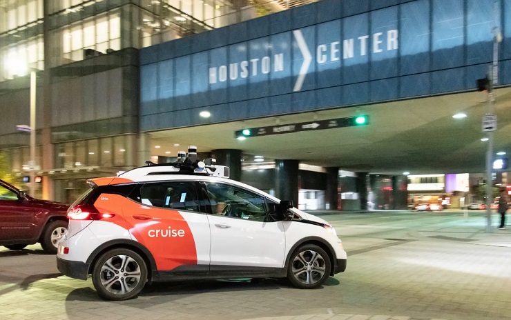 Cruise запускает сервис роботакси в Хьюстоне