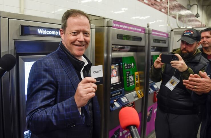 MTA открывает первые автоматы по продаже транспортных карт OMNY 