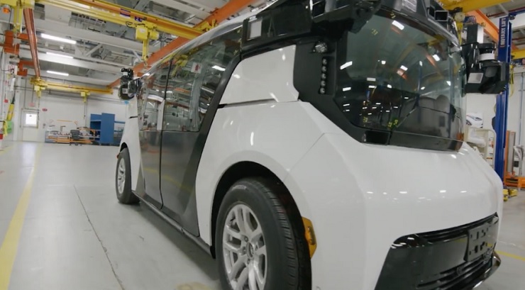 GM прекращает производство роботакси Cruise Origin 