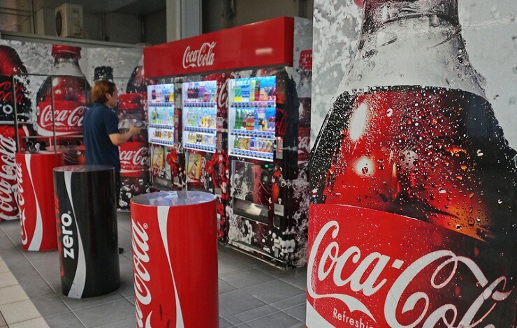 Coca-Cola Japan расширяет испытания торговых автоматов с динамическим ценообразованием