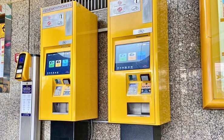 Билетные автоматы пражского метро начали продавать тайм-талоны 