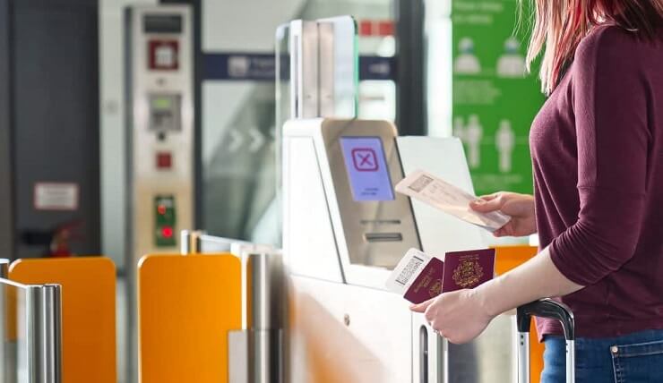 Бесконтактную биометрию внедрили в аэропортах Кюрасао, Берлина и Марселя