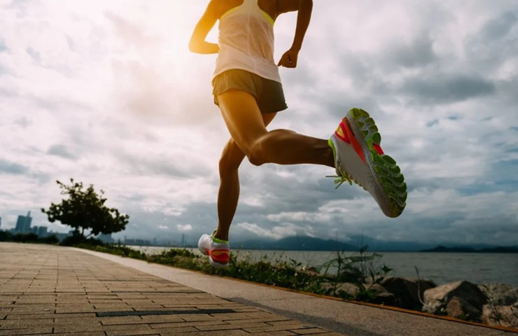 Постаматы и беговые клубы: как получить посылку после пробежки