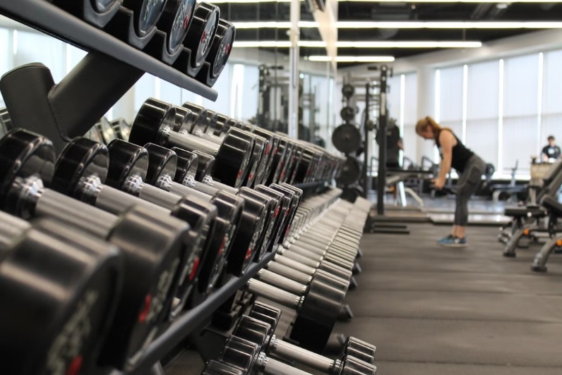 Терминалы самообслуживания в спортзалах: оплата, аналитика, мотивация