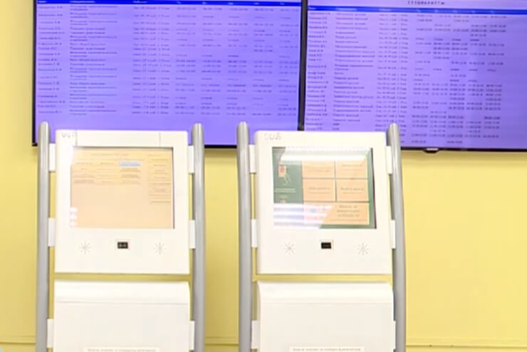 71 инфомат установили в больницах и поликлиниках Вологодской области