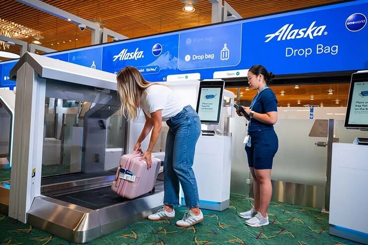 Alaska Airlines внедряет проверку личности в автоматизированных пунктах сдачи багажа в Сиэтле и Портленде