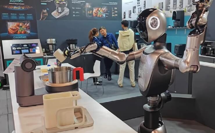 В Китае показали робота-гуманоида Robbyant R1