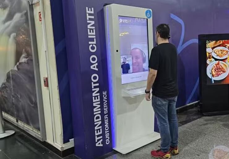 Интерактивные киоски в бразильском аэропорту Гоянии оказали около 3500 услуг
