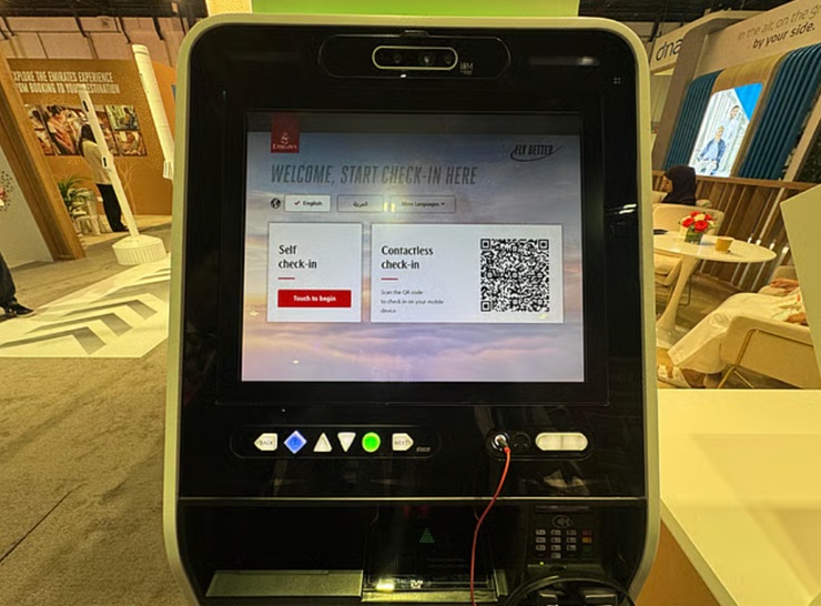 Emirates обновляет киоски регистрации и систему Smart Tunne в аэропорту Дубая