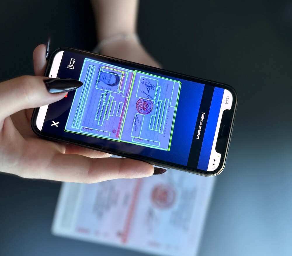 «Кнопка» с помощью ИИ Smart Engines избавила бизнес от ручного ввода паспортных данных