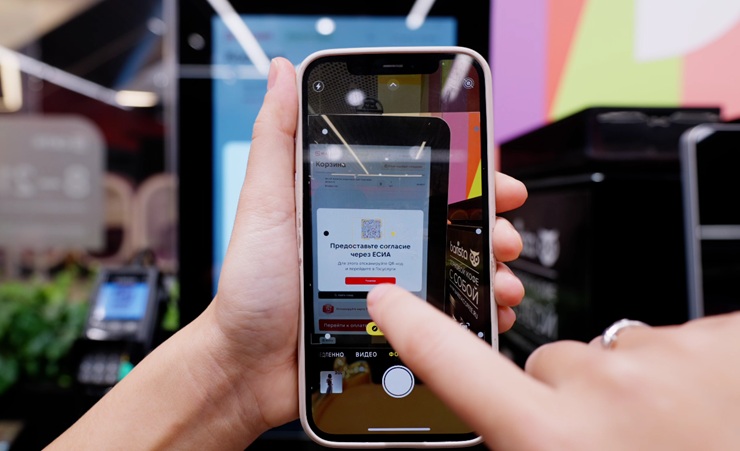 «Магнит» тестирует новый сервис подтверждения возраста по биометрии на кассах самообслуживания