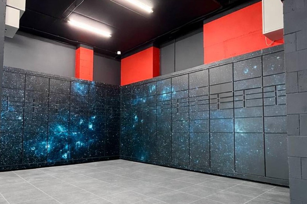 «Нова пошта» открыла первое в Украине пространство почтаматов