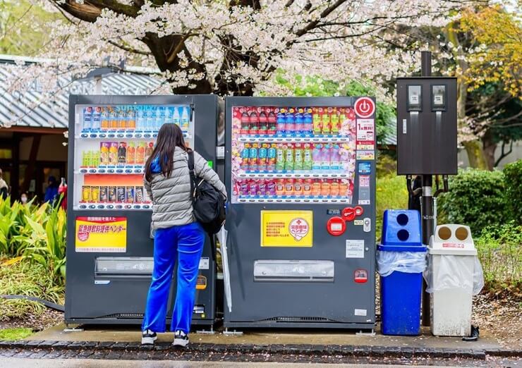 Японский рынок вендинговых автоматов сокращается