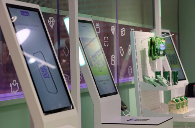 Единая система самообслуживания от Shopreme: умные корзины, сканирование, оплата и реклама в магазине