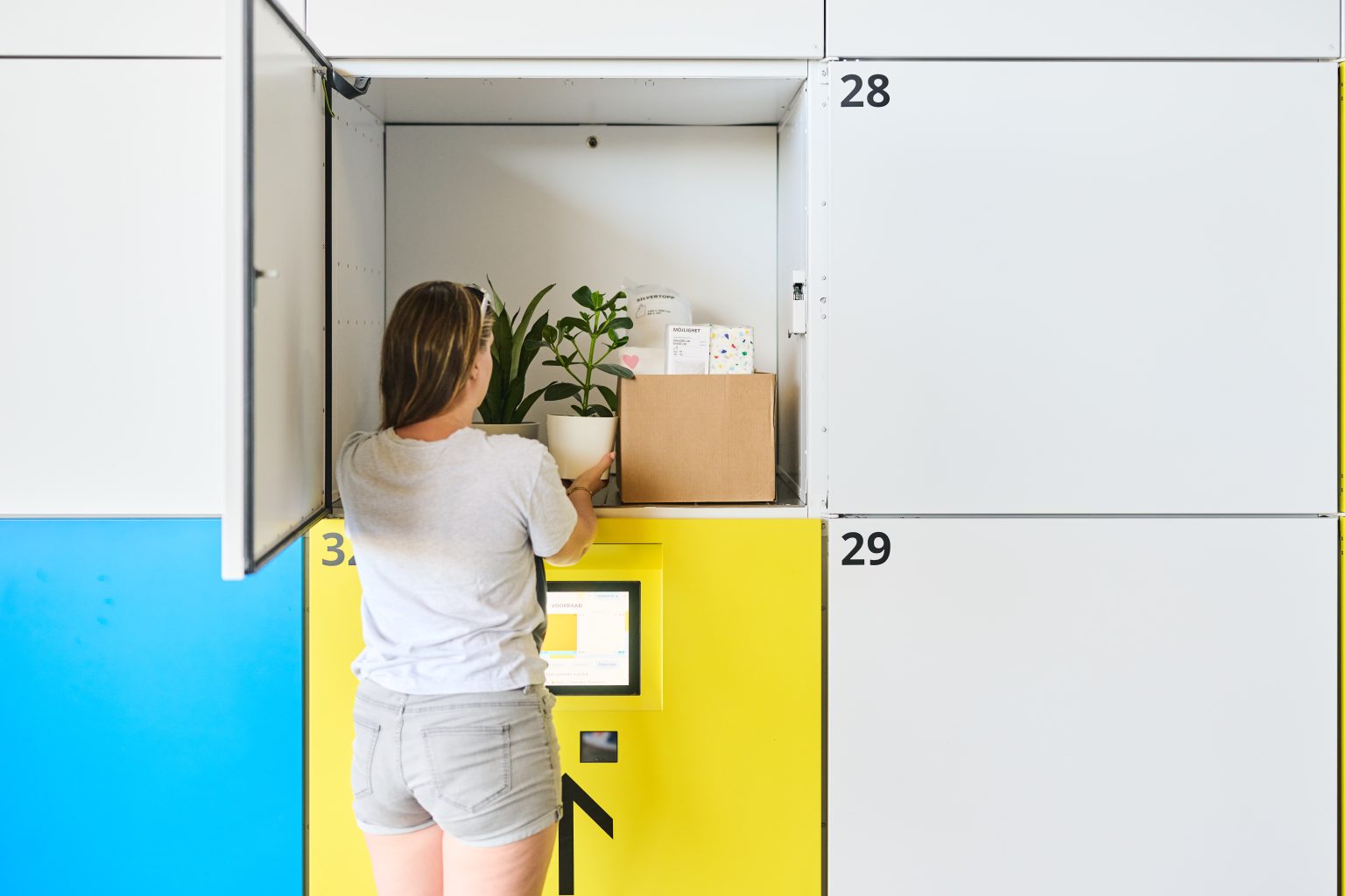 В IKEA Bergen установили локеры для выдачи заказов