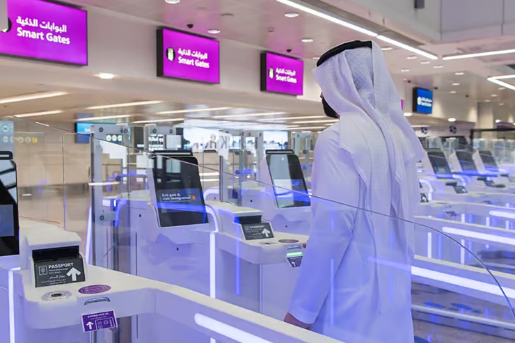 Дубайский аэропорт DXB стремится ускорить полеты за счет биометрической идентификации