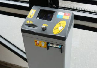 В Петербурге тестируют автомат по продаже билетов на общественный транспорт с функцией выдачи сдачи