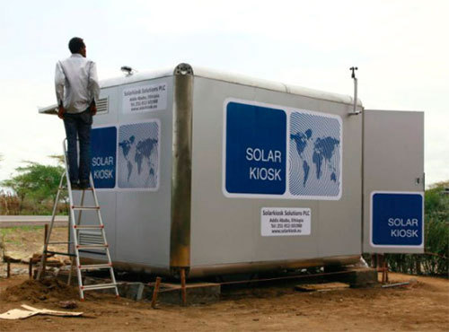 Образовательные киоски на солнечной энергии «Solar-powered kiosks» в Нигерии