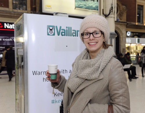В Великобритании вендинг автомат Vaillant выдавал бесплатный кофе за улыбку