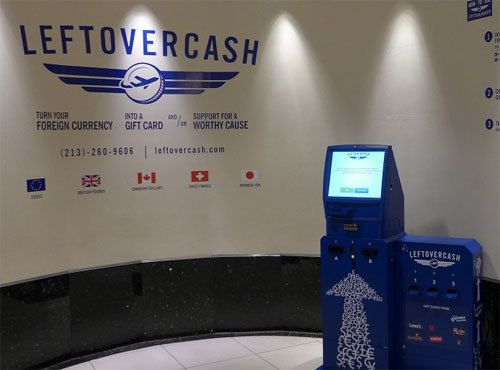 Киоски Leftovercash меняют остатки валюты туристов на подарочные карты