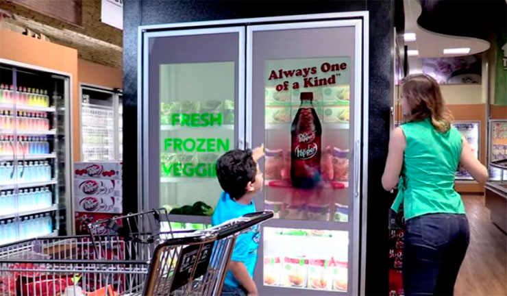 HD digital signage решения для дверей торговых холодильников могут повышать продажи