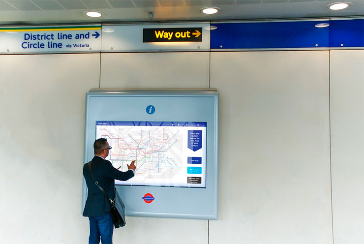 В лондонском метро установили новую интерактивную карту