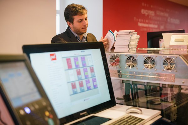 В Париже открылся книжный магазин с инновационной бизнес моделью