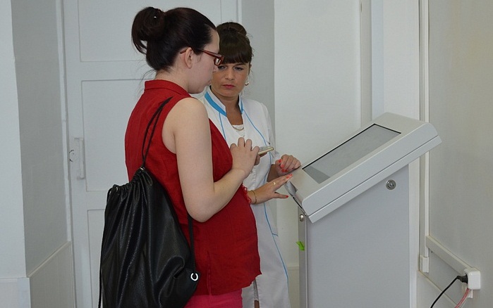 Поликлиники Кирова оборудуют системой электронной очереди