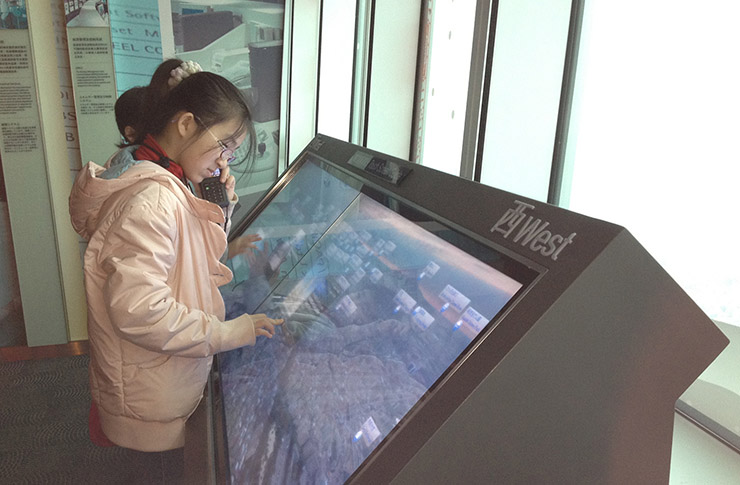 Тайваньский небоскреб оборудовали туристическим Digital Signage киоском 
