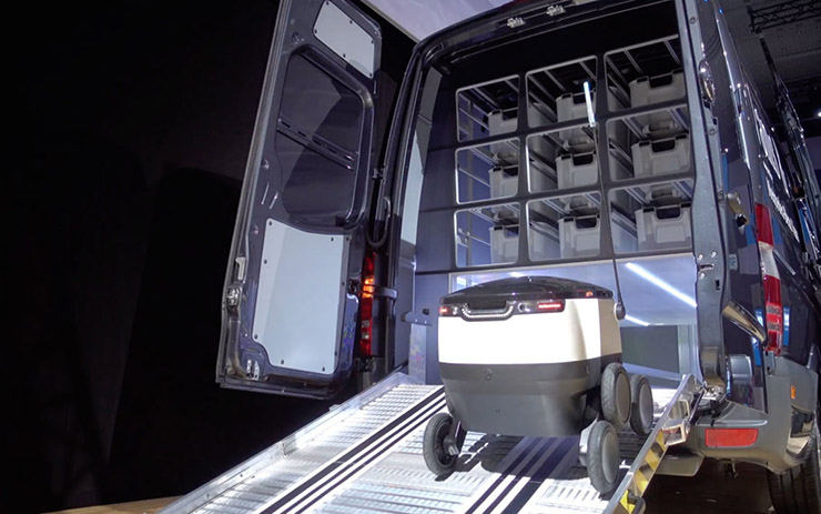 Фургон Robovan от Mercedes-Benz будет развозить роботов-курьеров 