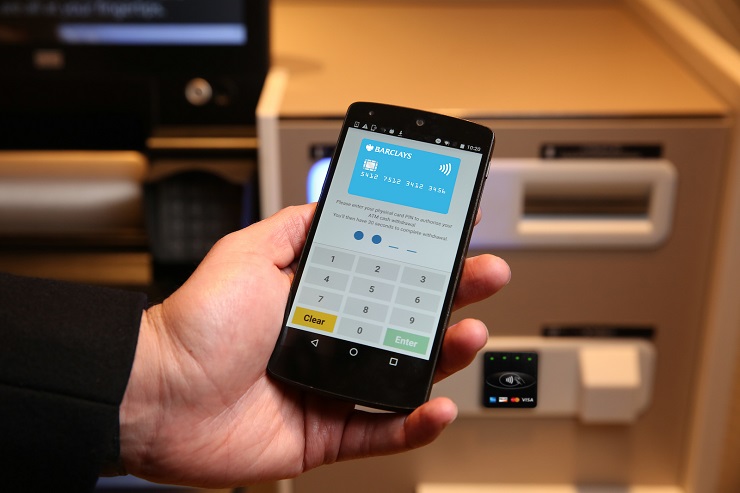 Новые бесконтактные банкоматы Barclays позволят снимать деньги с помощью смартфона