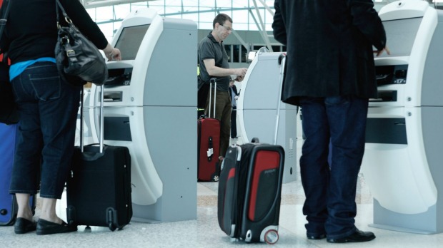Австралийский аэропорт автоматизировал регистрацию пассажиров и сдачу багажа с помощью киосков самообслуживания 