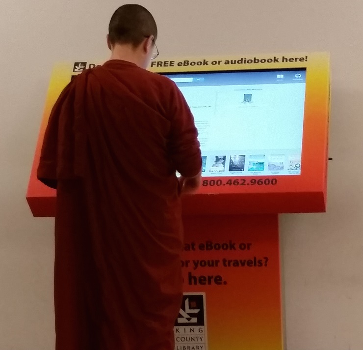 Сенсорные киоски для загрузки электронных книг установили в международном аэропорту Сиэтла