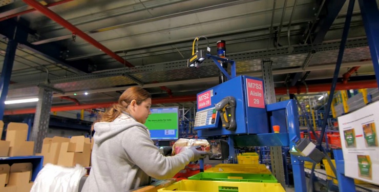 Продуктовый онлайн ритейлер «Ocado» автоматизирует склад с помощью роботов