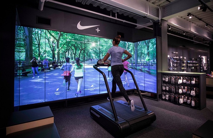 Мультимедийный магазин Nike Soho взаимодействует с посетителями