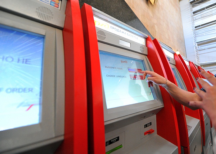 Терминалы по продаже билетов на пригородные поезда заработали на вокзалах Калининградской области