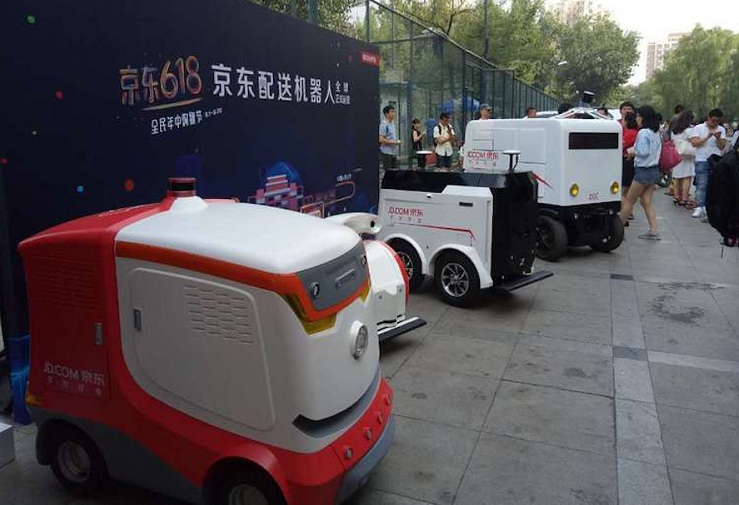 JD.Com запускает роботизированную службу доставки интернет-заказов для китайских студентов