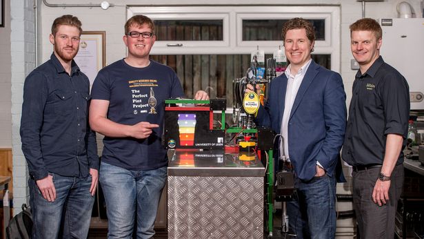 Британские студенты разработали робота-бармана для пабов