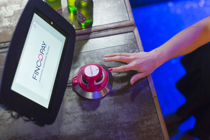 Лондонский ритейлер начал тестировать биометрическую платежную систему Fingopay
