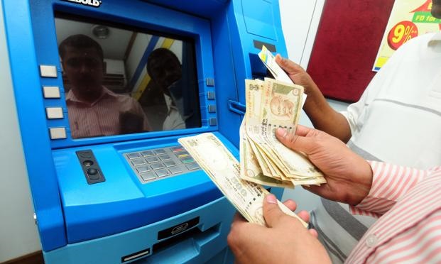 В Индии снижаются темпы прироста базы установленных банкоматов 