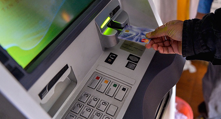 Банки Узбекистана закупят более 200 банкоматом до конца 2017г