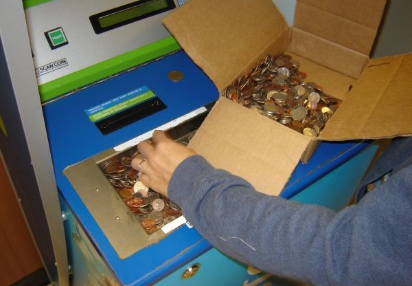 ЦБ РФ рекомендовал банкам устанавливать монетоприемные устройства для стимулирования сдачи монет населением
