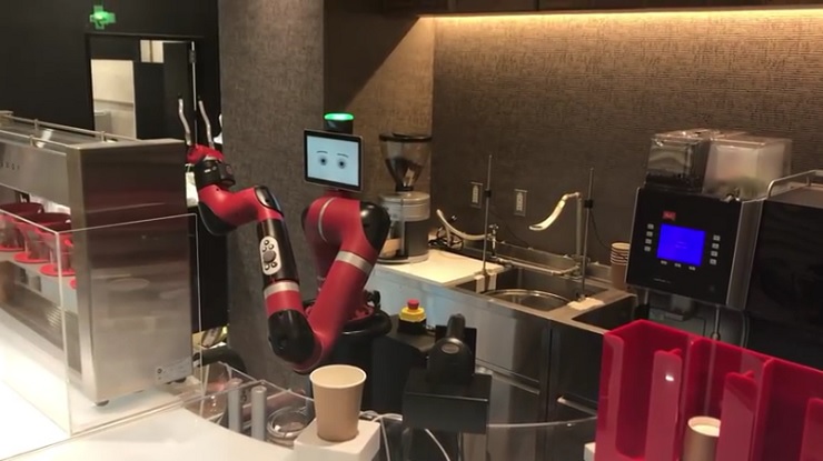 Робот-бариста начал работать в токийском кафе