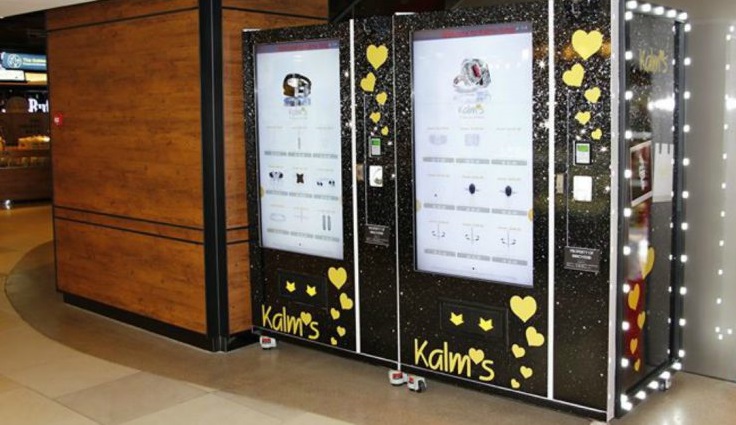 Вендинг автоматы могут спасти сингапурских ритейлеров